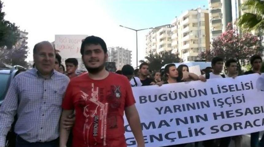 Chp'li Milletvekili Liseli &Ouml;ğrencilere Protesto Yaptırdı