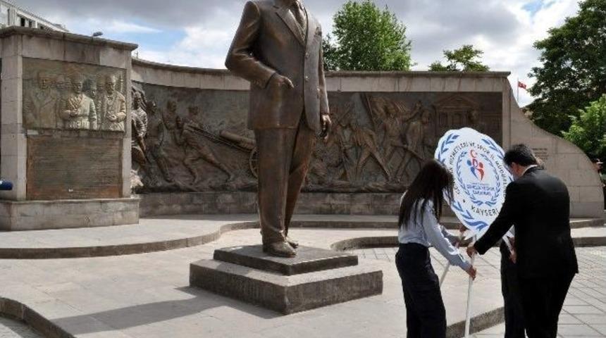 19 Mayıs Atat&uuml;rk'&uuml; Anma, Gen&ccedil;lik Ve Spor Bayramı'nı Kutluyoruz