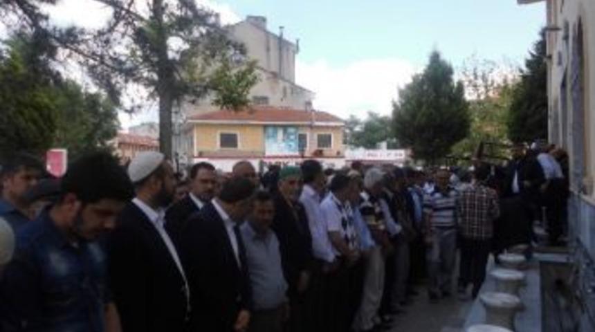 Soma'daki Şehitler İ&ccedil;in Gıyabi Cenaze Namazı Kılındı