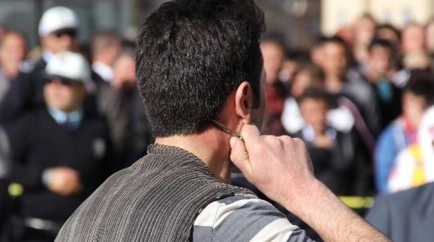 Faytonuna El Konulmak İstenen Şahıs Kendini Yaraladı