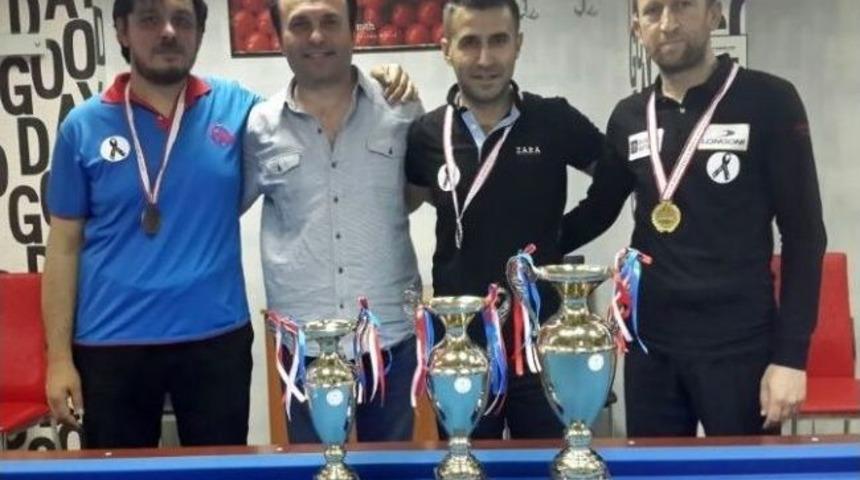 Soma Şehitleri İçin Bilardo Turnuvası Düzenlendi