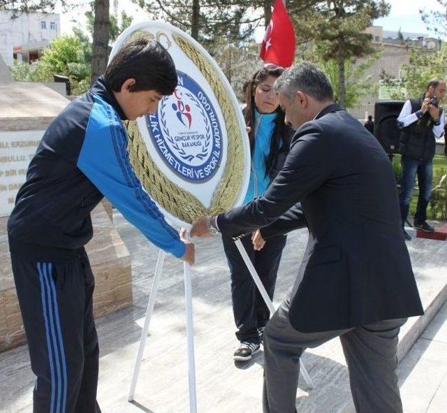 19 Mayıs T&ouml;reni Buruk Ge&ccedil;ti 1