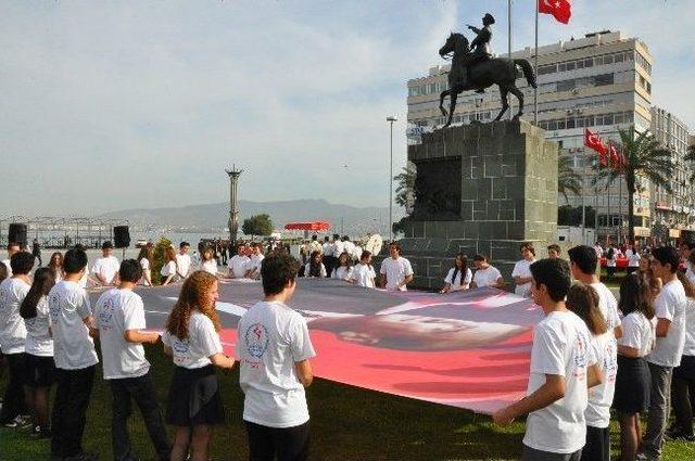 İzmir de Buruk 19 Mayıs T&ouml;reni 3
