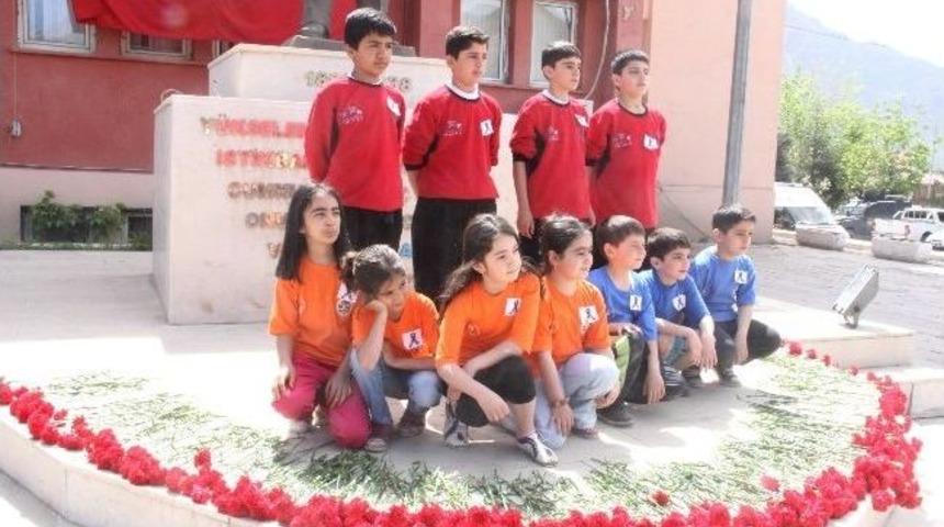 Hakkari'de Buruk 19 Mayıs T&ouml;reni