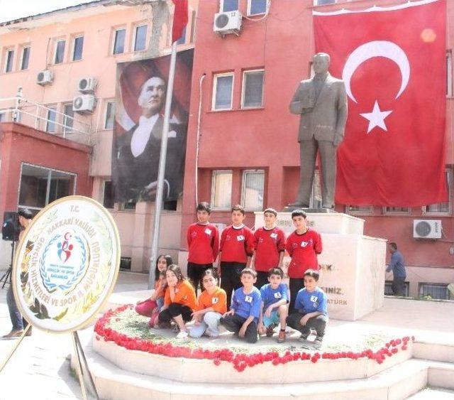 Hakkari de Buruk 19 Mayıs T&ouml;reni 1