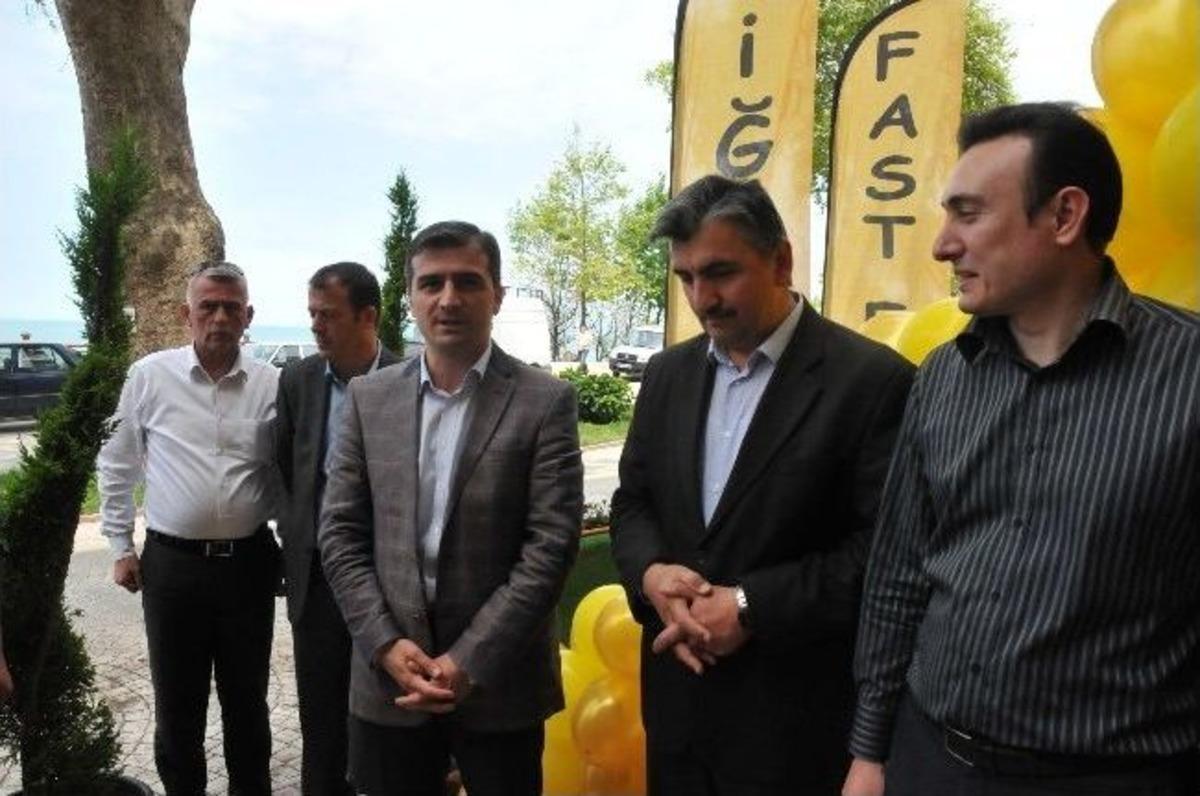 Başkan Yemenici, &Ccedil;ınar Caddesinde A&ccedil;ılışa Katıldı