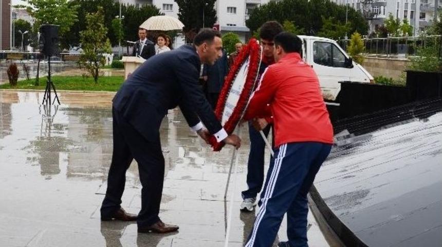 19 Mayıs Buruk Kutlandı