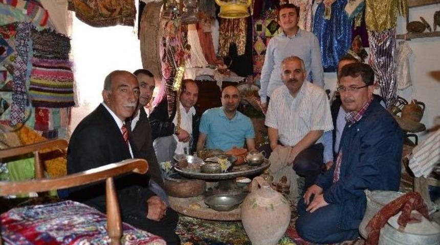 Lise &Ouml;ğrencisinin Kurduğu K&ouml;y M&uuml;zesine Ziyaret&ccedil;i Akını