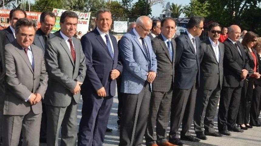 Dikili&rsquo;de Buruk 19 Mayıs