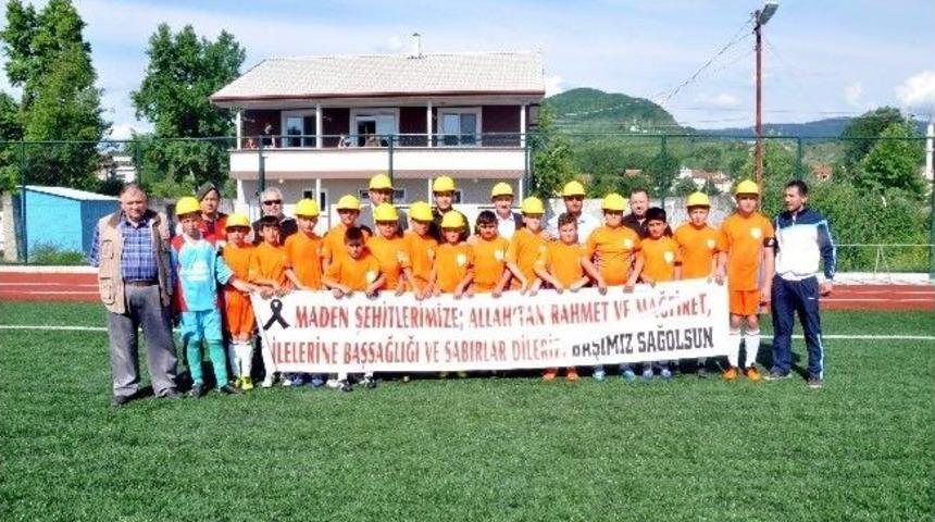 Gen&ccedil; Futbolculardan &Ouml;rnek Davranış