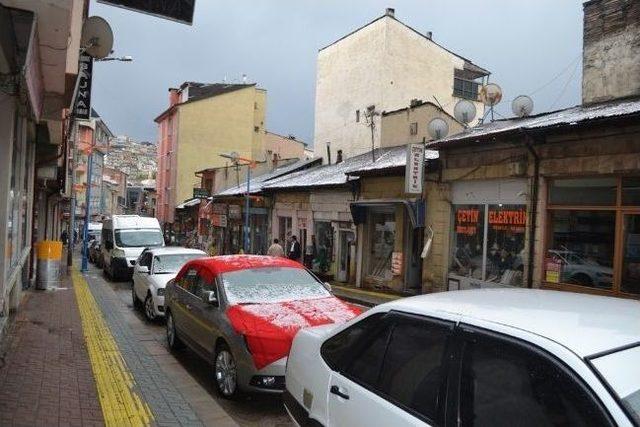 Bayburt’a Dolu Yağdı