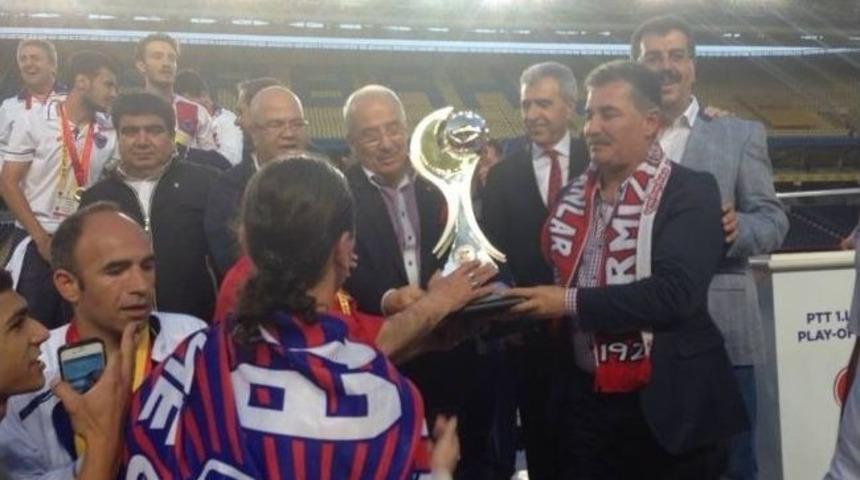 Başkan Tuna Mersin İdmanyurdu&rsquo;na S&uuml;per Lig&rsquo;de Başarılar Diledi