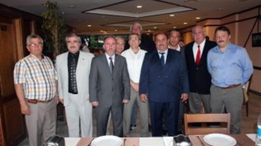 Yesob Se&ccedil;imlerinde &Ccedil;etin'e 10 Odadan Tam Destek