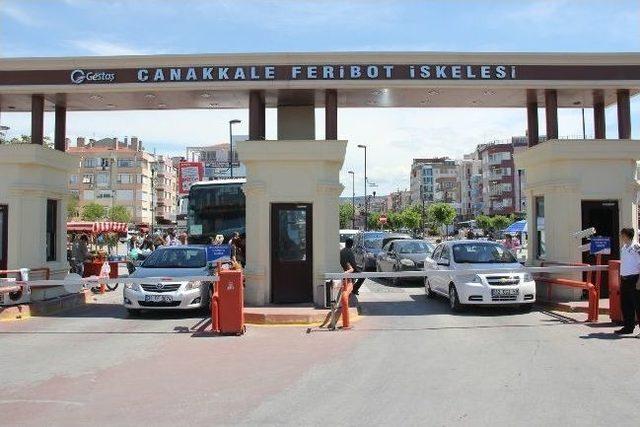 Çanakkale'de Dönüş Yoğunluğu Başladı