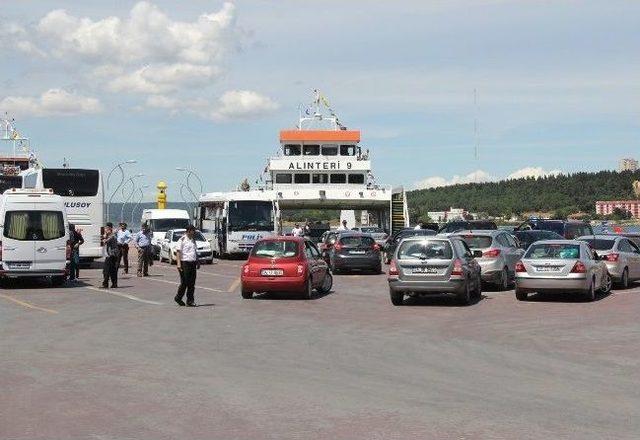 Çanakkale'de Dönüş Yoğunluğu Başladı