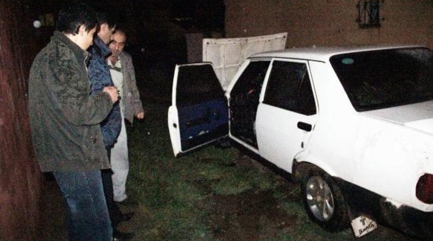 Suşehri&rsquo;nde Park Halinde Otomobilde Yangın &Ccedil;ıktı