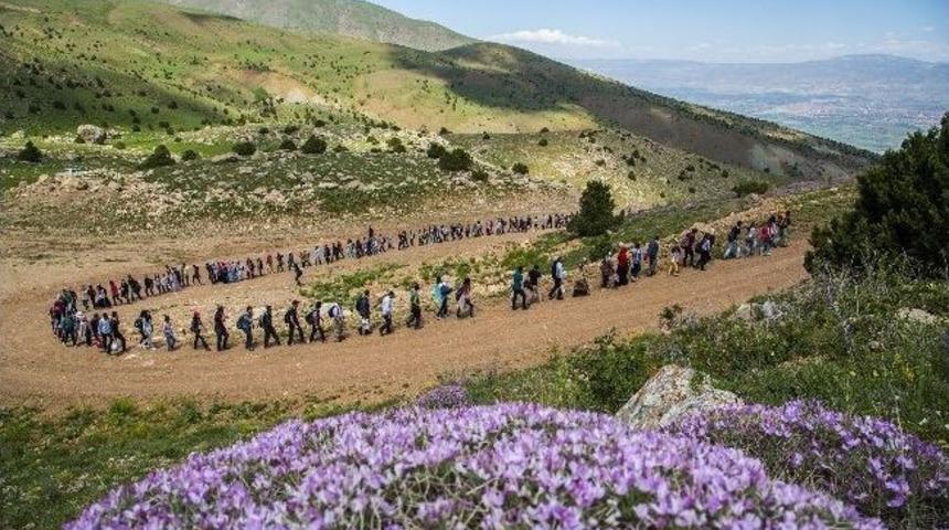 3 Bin Metrede Madencileri Andılar
