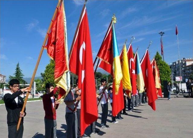 Edremit’te Buruk 19 Mayıs Töreni