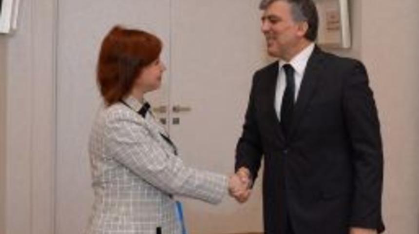 Cumhurbaşkanı G&uuml;l, Avrupa B&ouml;lgeler Meclisi Başkanı Bozatlı'yı Kabul Etti