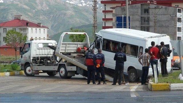 Bitlis'te Zincirleme Kaza: 3'ü Ağır 31 Yaralı