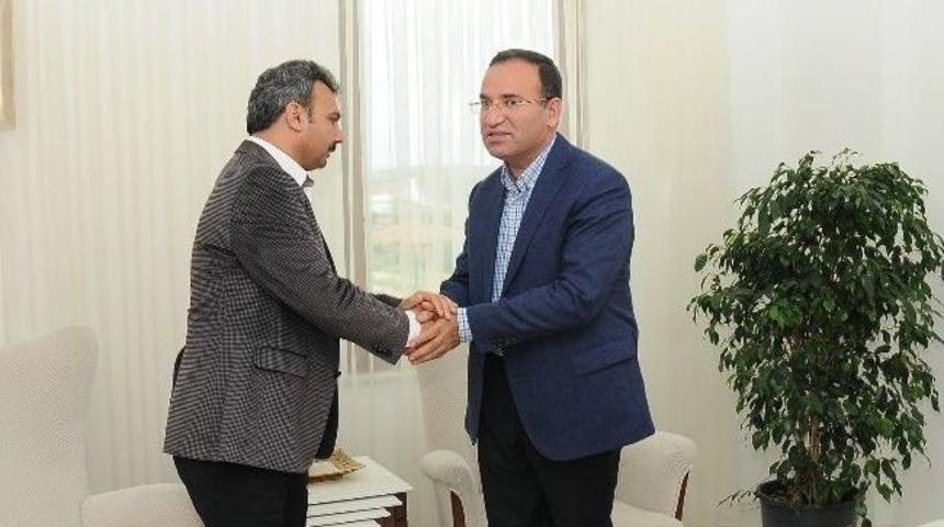 Bakan Bozdağ'dan Başkan K&uuml;lc&uuml;'ye Taziye Ziyareti