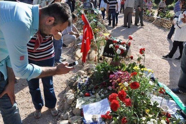 Faciada &Ouml;len Babasının Mezarına Bıraktığı Mektup Y&uuml;rekleri Dağladı 3