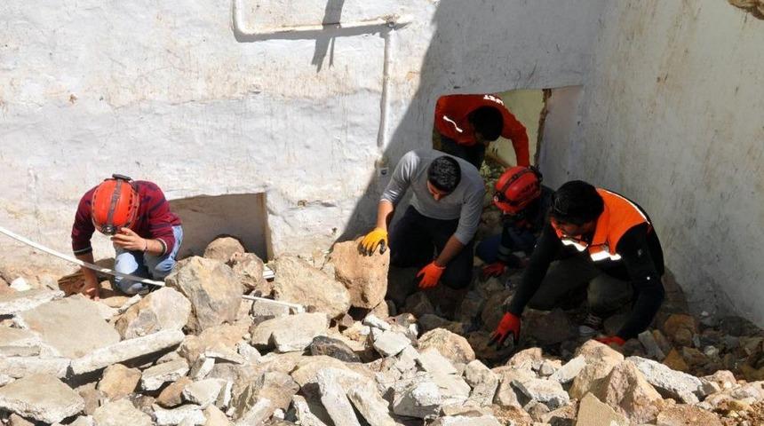 Tunceli'de Deprem Tatbikatı Yapıldı