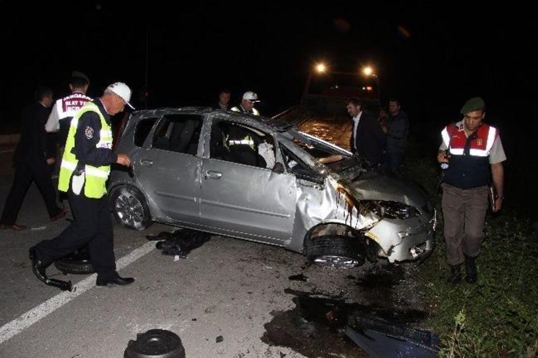 Otomobiltakla Attı: 1 &Ouml;l&uuml;, 1 Yaralı