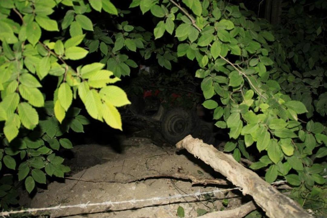 Arazi Aracı Şarampole Devrildi: 1 &Ouml;l&uuml;, 3 Yaralı