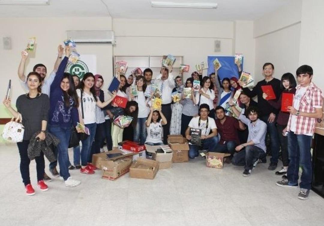 &Ccedil;&uuml; Sinerji Kul&uuml;b&uuml; 7 Okula K&uuml;t&uuml;phane Kazandırdı