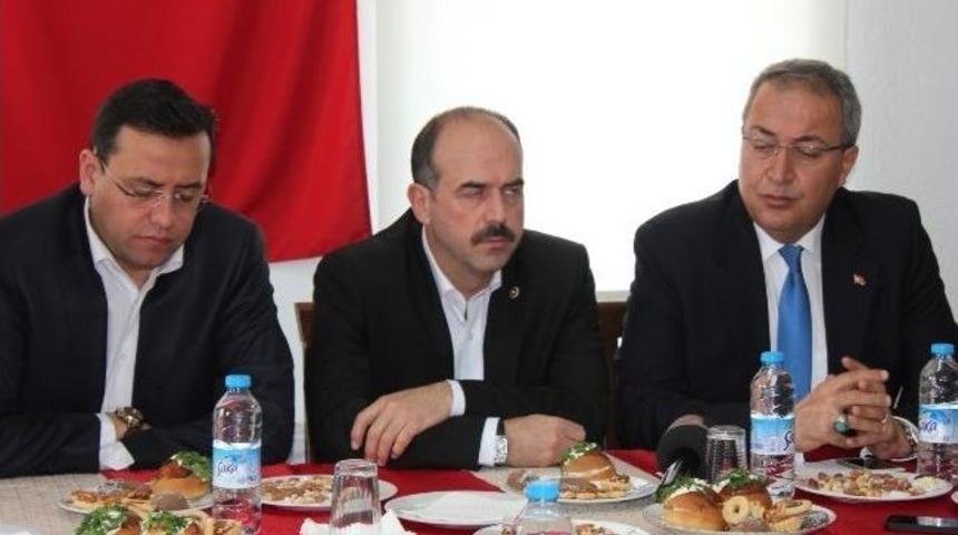 Şehit Aileleri Ve Gaziler İ&ccedil;in Bilgilendirme Toplantısı D&uuml;zenlendi