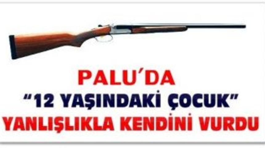 Silahla Oynarken Kendini Vurdu