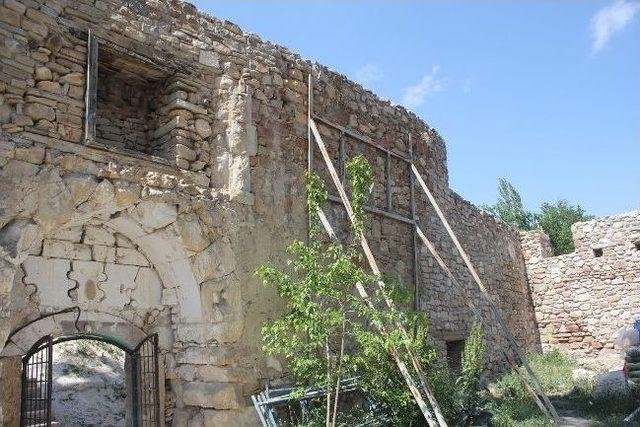 Korkuteli'de Tarihi Alaaddin Cami Restore Ediliyor