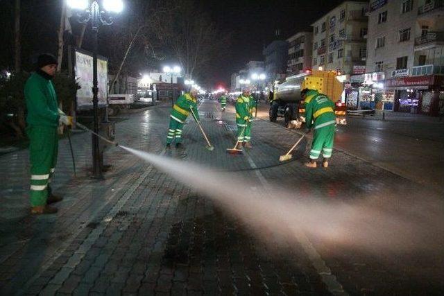 Sincan Belediyesinden Sokaklara Bahar Temizliği