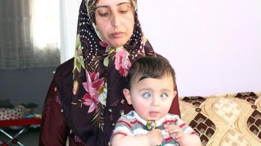 Doğuştan G&ouml;rme Engelli Abdullah Bebek Yardım Bekliyor