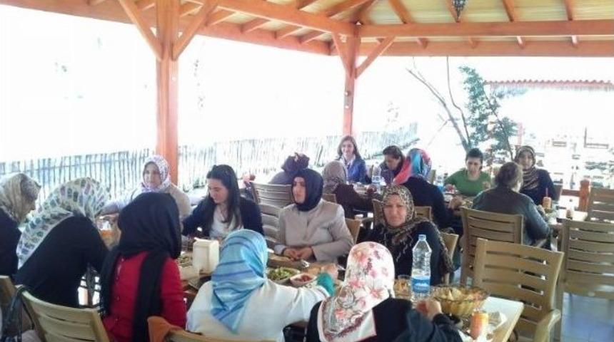 P&uuml;t&uuml;rgeli Kadınlardan Darende'ye Gezi