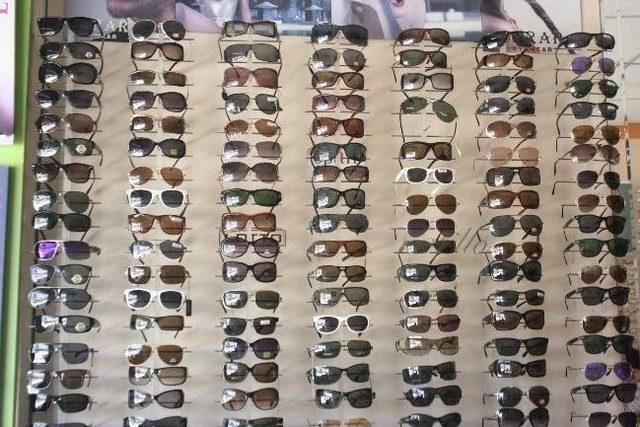 Sahte G&ouml;zl&uuml;kler Piyasa &Ccedil;ıktı! 3