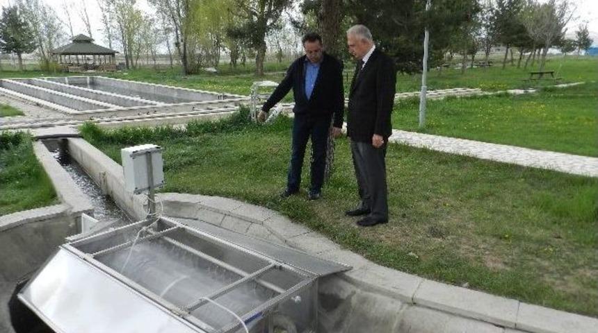 Rekt&ouml;r Ko&ccedil;ak, Su &Uuml;r&uuml;nleri Fak&uuml;ltesini Ziyaret Etti