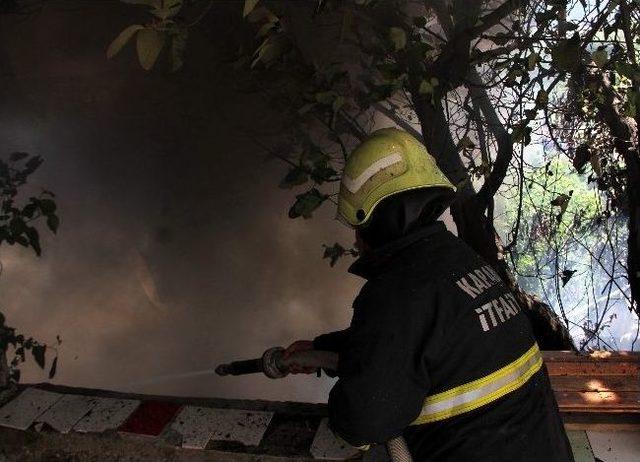 13 Yaşındaki Çocuk Evlerinin Yandığını Görünce Ağladı