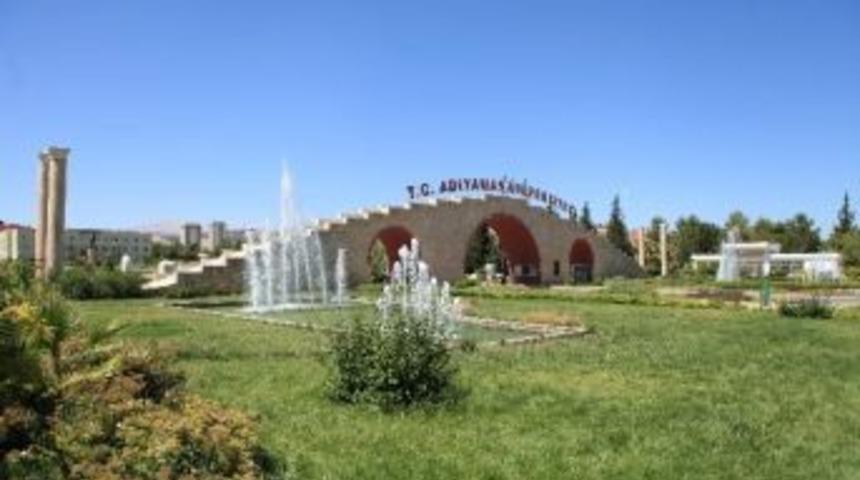 Adıyaman &Uuml;niversitesi K&uuml;t&uuml;phane Ve Kongre Merkezine Kavuşuyor