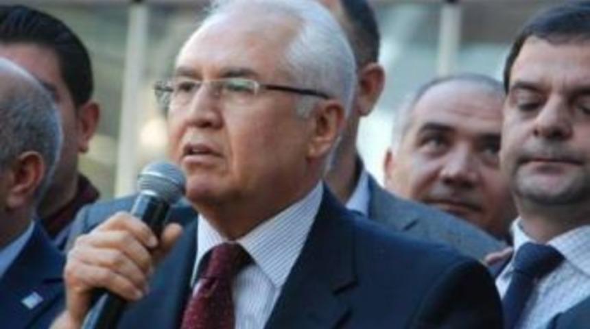 Karabağlar'da İş&ccedil;iler İş Bıraktı