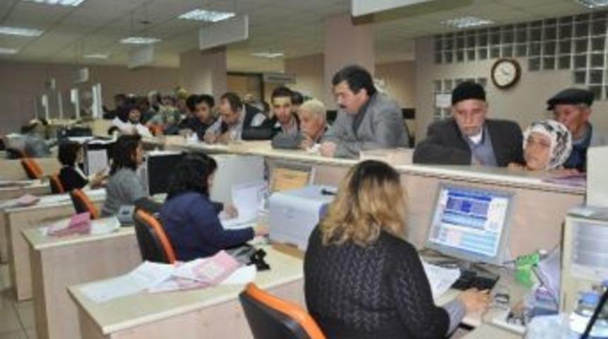 Toroslar Belediyesi&rsquo;nin Vezneleri Hafta Sonu Da A&ccedil;ık