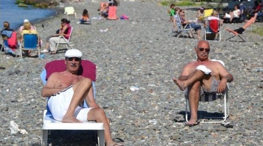 &Ccedil;ınarcık'ta Deniz Mevsimi A&ccedil;ıldı