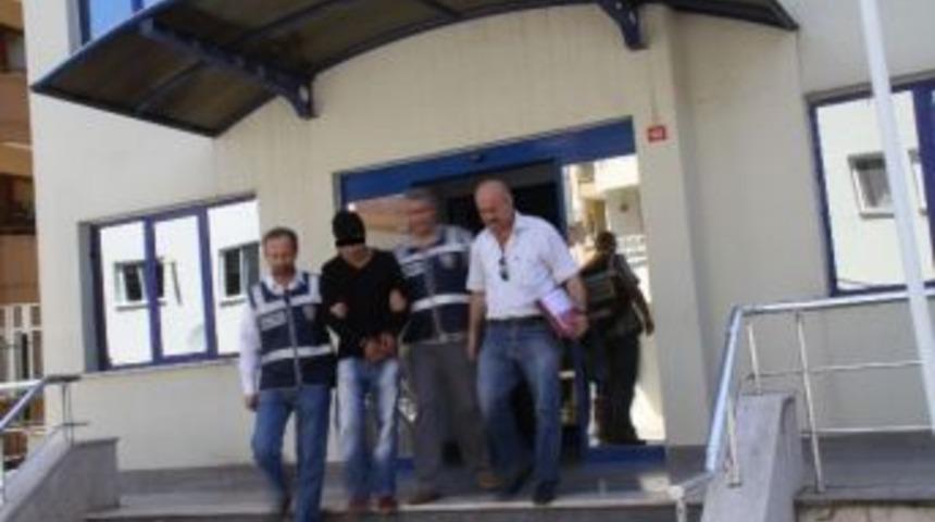 Laptop Hırsızı Polisten Ka&ccedil;amadı