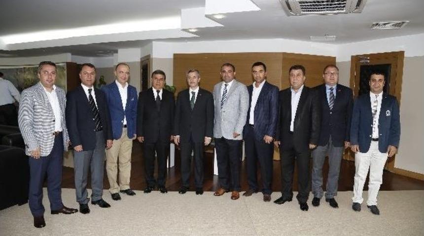 M&uuml;teahhitler Tahmazoğlu&rsquo;nu Ziyaret Etti