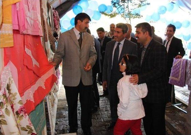 Bing&ouml;l de &Ouml;ğrenciler Yararına Kermes 1