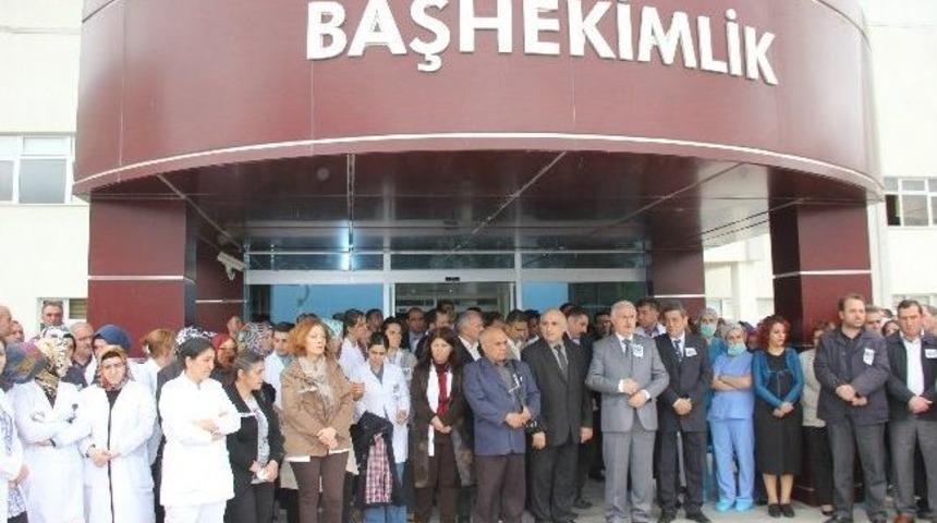 Erzurum'da Kkka'dan &Ouml;len Hastane Personeli Son Yolculuğuna Uğurlandı