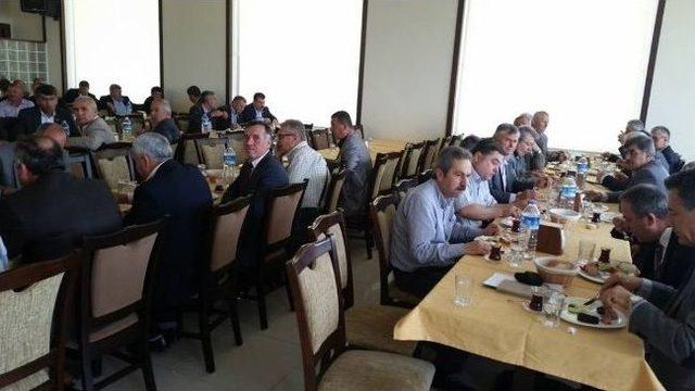 Tekirdağ Büyükşehir Belediye Başkanı Kadir Albayrak Hayrabolu'da Muhtarlarla Buluştu