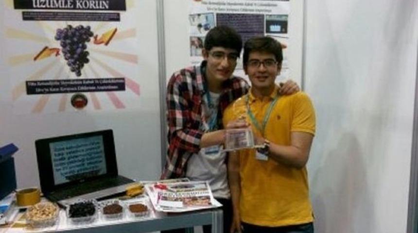 Gkv Liseliler&rsquo;nin Biyoloji Projesi Uluslararası Platformda B&uuml;y&uuml;k İlgi G&ouml;rd&uuml;