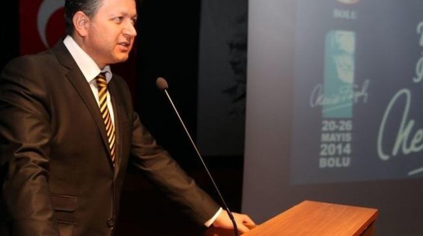 Bolu&rsquo;da Necip Fazıl Kısak&uuml;rek Anıldı